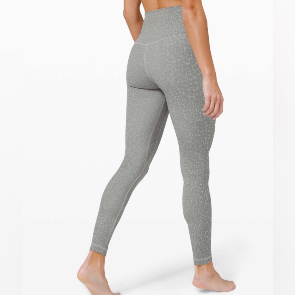 Lululemon Align Pant 28" *Engineer Print
City Camo Silver Drop Multi Align 4